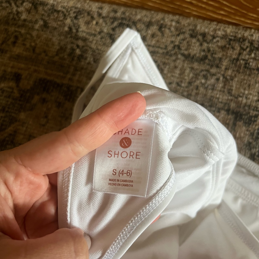 Shade and shore white one piece swimsuit nwot size small - Picture 7 of 8